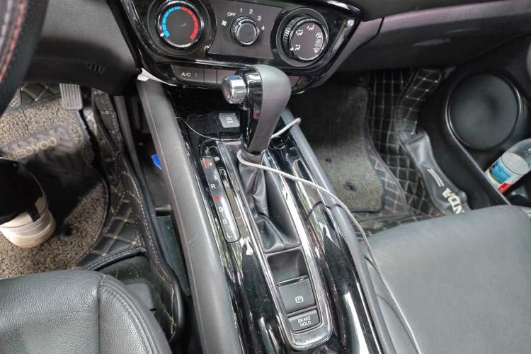 Used Honda Vezel 2020 1.5L CVT Elite Edition Gear Lever