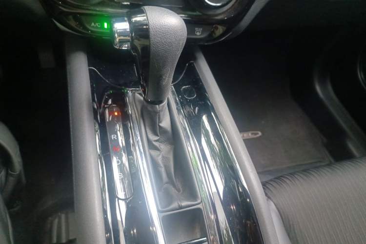 Used Honda Vezel 2020 1.5L CVT Pioneer Edition Gear Lever