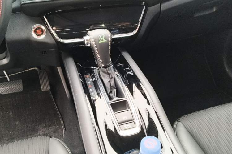 Used Honda Vezel 2020 220 TURBO CVT Luxury Edition Gear Lever