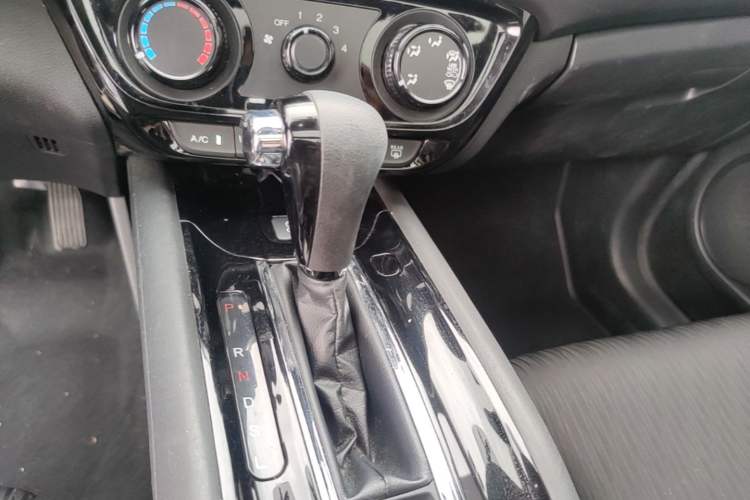 Used Honda Vezel 2020 1.5L CVT Pioneer Edition Gear Lever