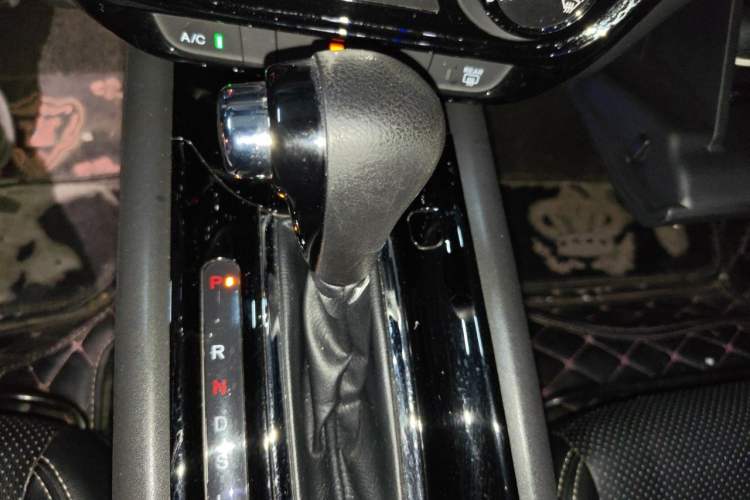 Used Honda Vezel 2020 1.5L CVT Elite Edition Gear Lever