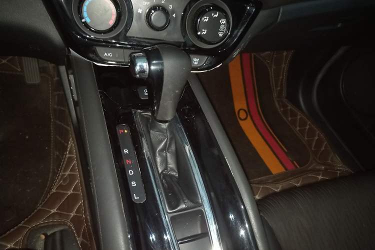 Used Honda Vezel 2020 1.5L CVT Pioneer Edition Gear Lever