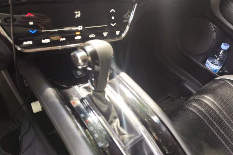 Used Honda Vezel 2020 220 TURBO CVT Elite Edition Gear Lever