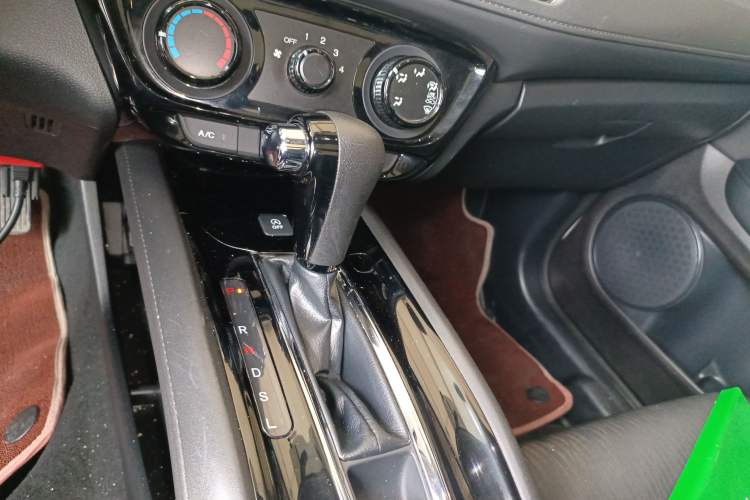 Used Honda Vezel 2020 1.5L CVT Pioneer Edition Gear Lever