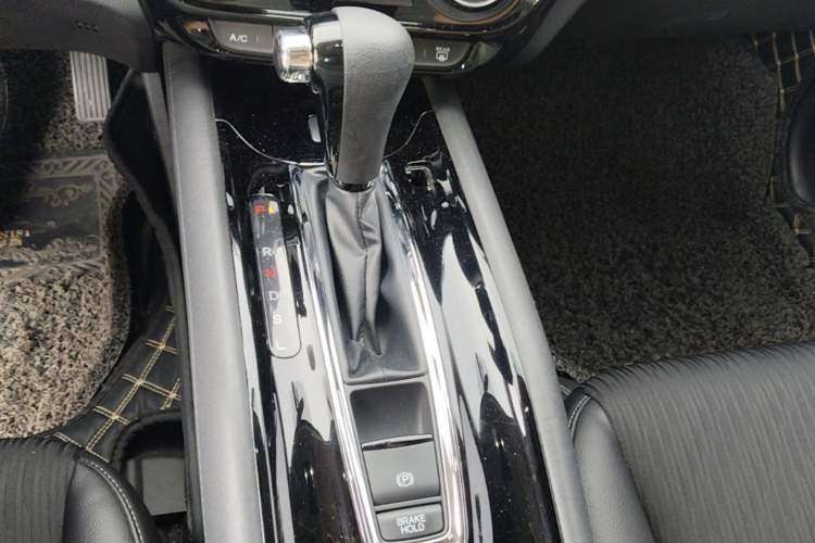 Used Honda Vezel 2020 1.5L CVT Luxury Edition Gear Lever