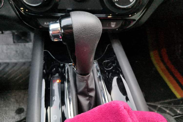 Used Honda Vezel 2020 1.5L CVT Pioneer Edition Gear Lever