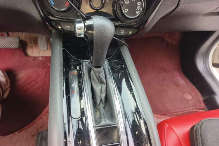 Used Honda Vezel 2020 1.5L CVT Elite Edition Gear Lever