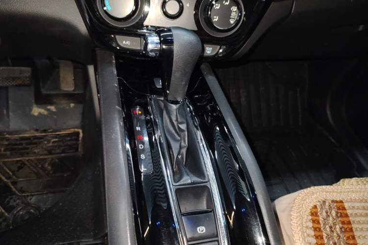 Used Honda Vezel 2020 1.5L CVT Pioneer Edition Gear Lever