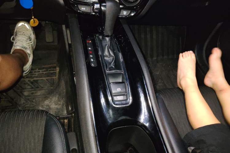 Used Honda Vezel 2020 1.5L CVT Pioneer Edition Gear Lever