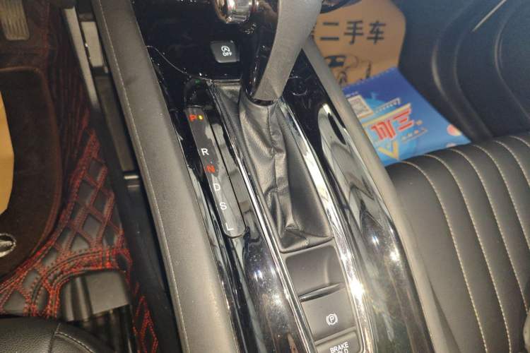 Used Honda Vezel 2020 1.5L CVT Pioneer Edition Gear Lever