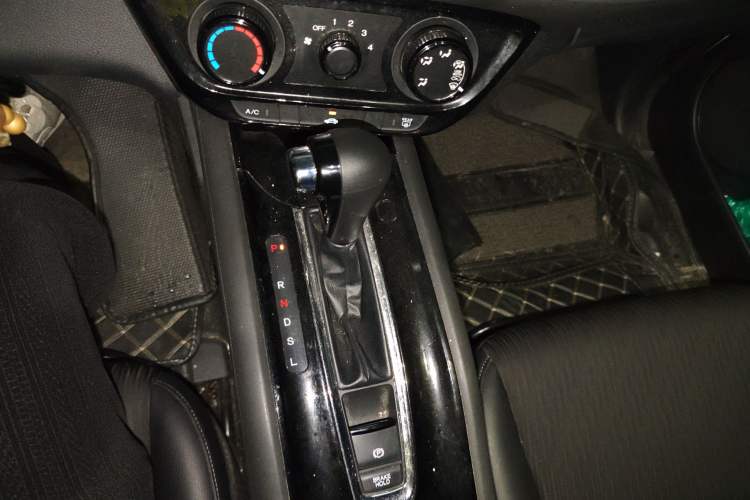 Used Honda Vezel 2020 1.5L CVT Pioneer Edition Gear Lever