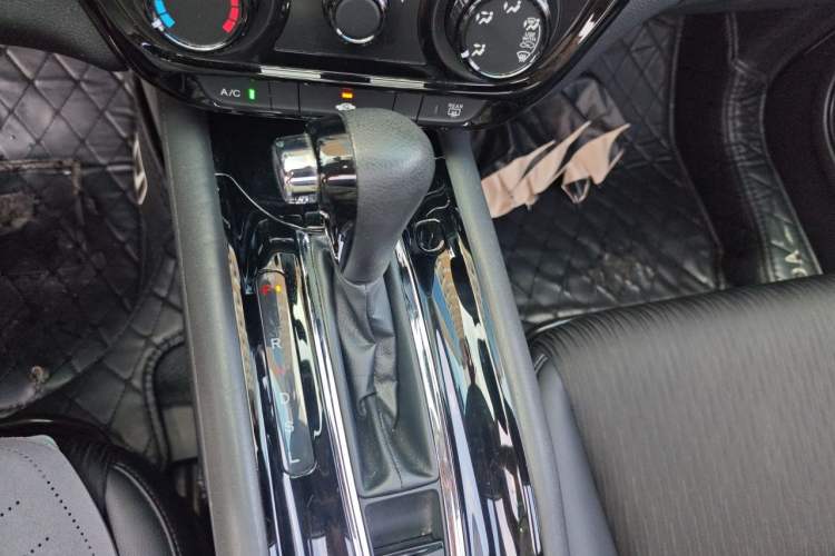 Used Honda Vezel 2020 1.5L CVT Pioneer Edition Gear Lever