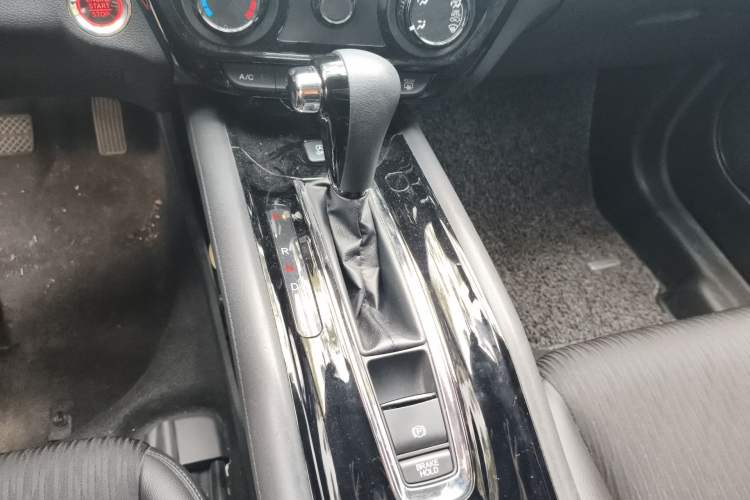Used Honda Vezel 2020 1.5L CVT Luxury Edition Gear Lever