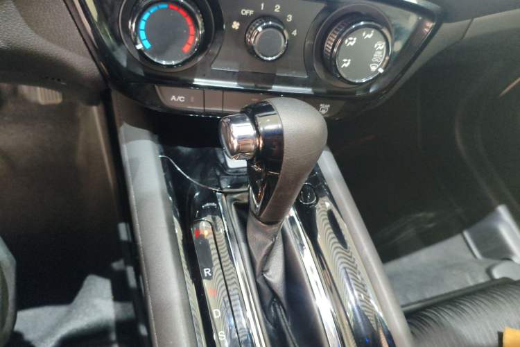 Used Honda Vezel 2020 1.5L CVT Pioneer Edition Gear Lever