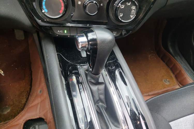 Used Honda Vezel 2020 1.5L CVT Pioneer Edition Gear Lever
