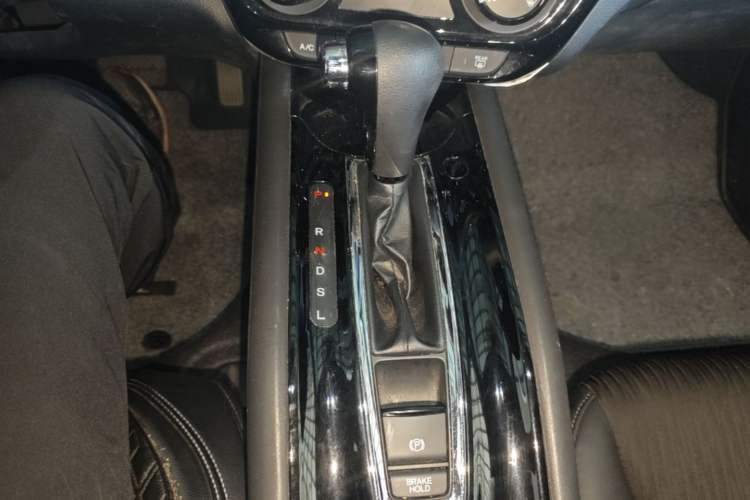 Used Honda Vezel 2020 1.5L CVT Pioneer Edition Gear Lever