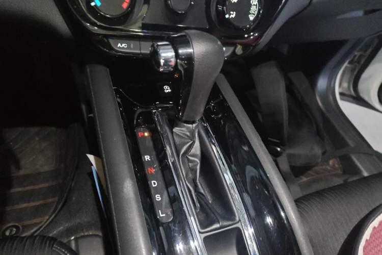 Used Honda Vezel 2020 1.5L CVT Pioneer Edition Gear Lever