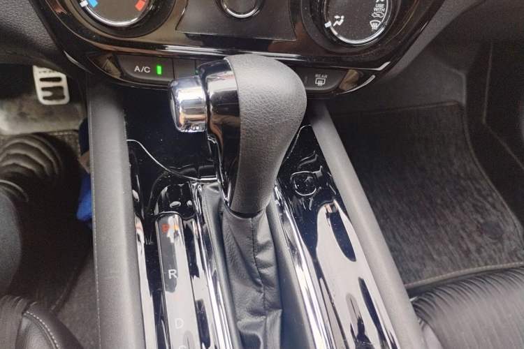 Used Honda Vezel 2020 1.5L CVT Pioneer Edition Gear Lever