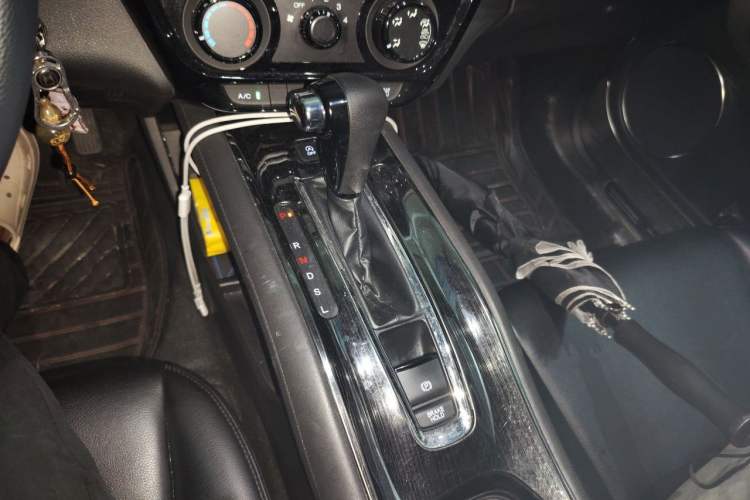 Used Honda Vezel 2020 1.5L CVT Pioneer Edition Gear Lever