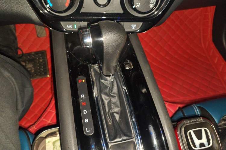 Used Honda Vezel 2020 1.5L CVT Elite Edition Gear Lever
