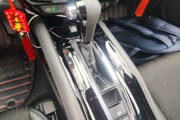 Used Honda Vezel 2020 1.5L CVT Luxury Edition Gear Lever