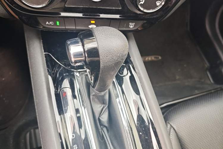 Used Honda Vezel 2020 1.5L CVT Elite Edition Gear Lever