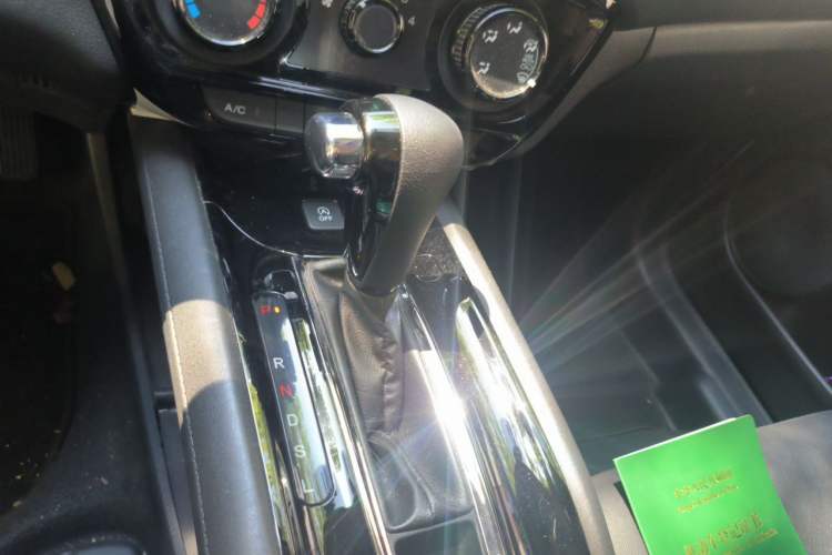 Used Honda Vezel 2020 1.5L CVT Pioneer Edition Gear Lever