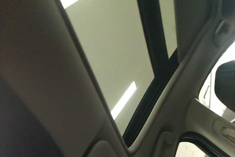Used Honda Vezel 2020 220 TURBO CVT Luxury Edition Headliner