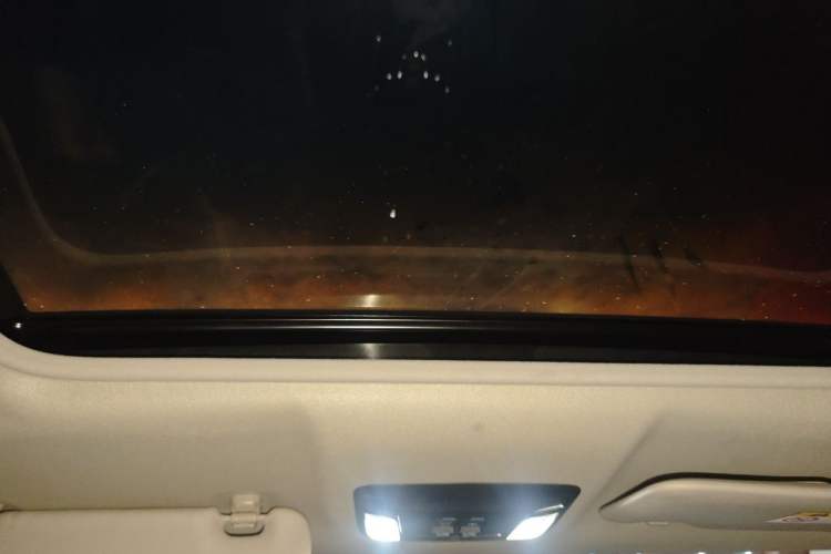 Used Honda Vezel 2020 1.5L CVT Pioneer Edition Headliner