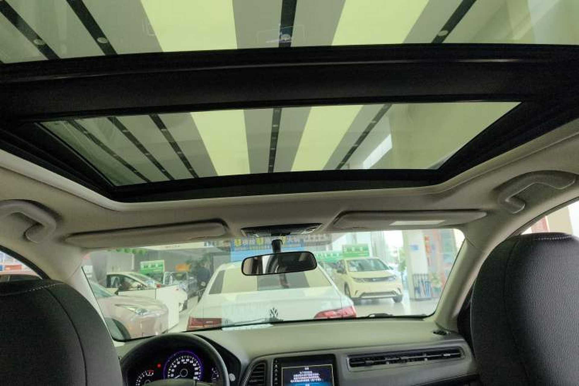 Used Honda Vezel 2020 1.5L CVT Pioneer Edition Headliner
