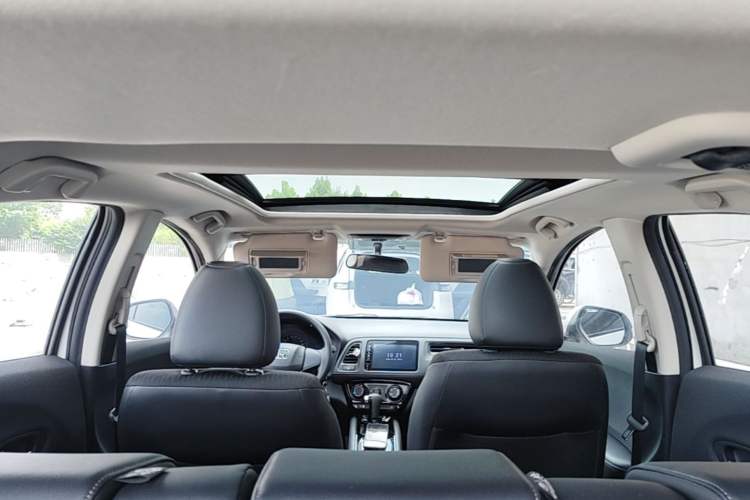 Used Honda Vezel 2020 1.5L CVT Pioneer Edition Headliner