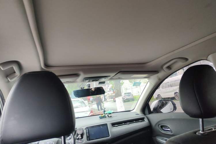 Used Honda Vezel 2020 1.5L CVT Pioneer Edition Headliner