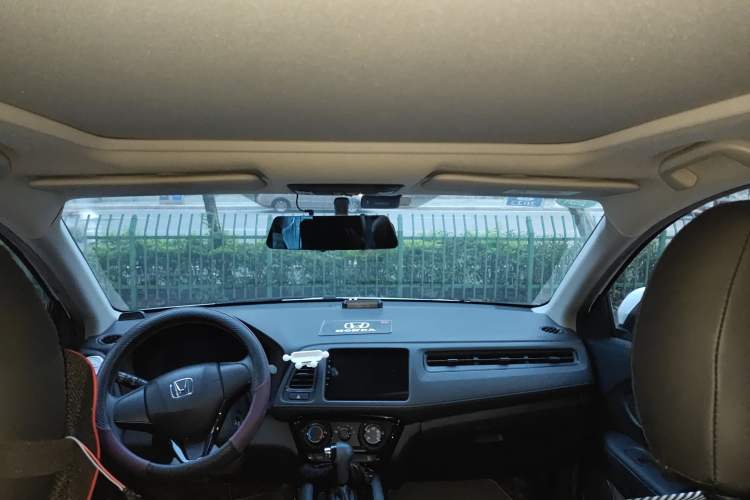 Used Honda Vezel 2020 1.5L CVT Elite Edition Headliner