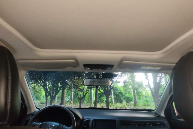 Used Honda Vezel 2020 1.5L CVT Luxury Edition Headliner