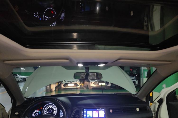 Used Honda Vezel 2020 1.5L CVT Elite Edition Headliner