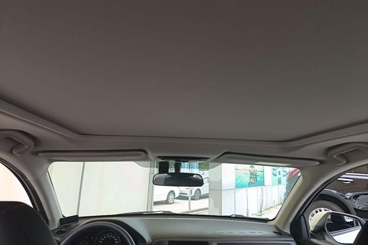 Used Honda Vezel 2020 1.5L CVT Luxury Edition Headliner