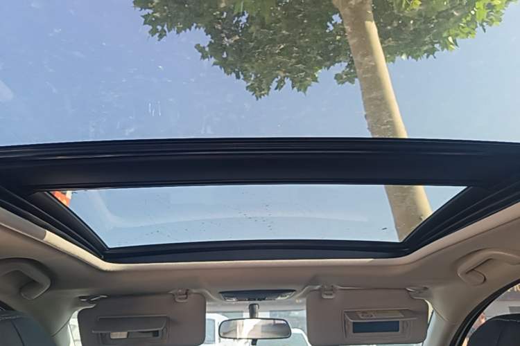Used Honda Vezel 2020 1.5L CVT Pioneer Edition Headliner