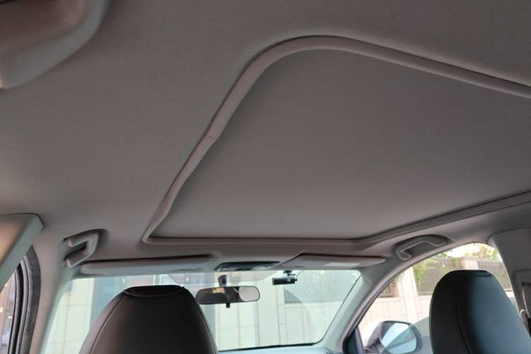 Used Honda Vezel 2020 1.5L CVT Pioneer Edition Headliner