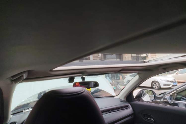 Used Honda Vezel 2020 1.5L CVT Pioneer Edition Headliner