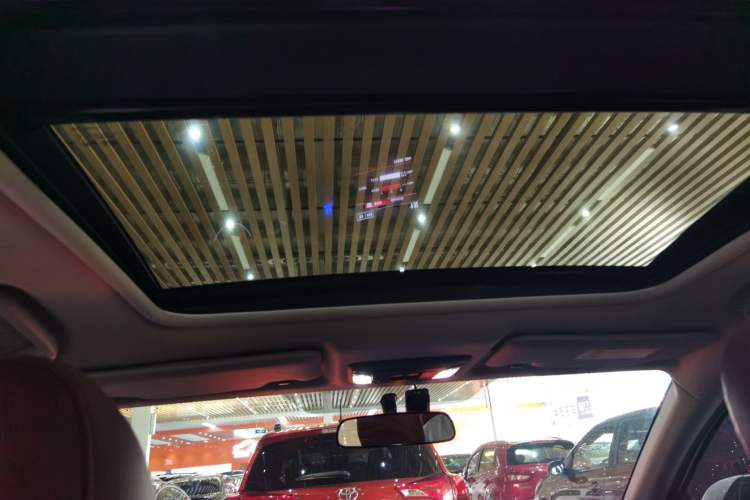 Used Honda Vezel 2020 1.5L CVT Pioneer Edition Headliner