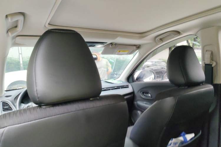 Used Honda Vezel 2020 1.5L CVT Pioneer Edition Headliner