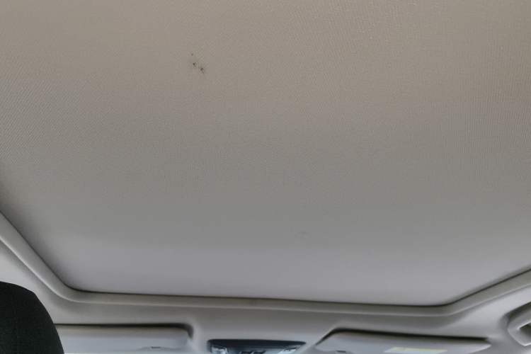 Used Honda Vezel 2020 1.5L CVT Pioneer Edition Headliner