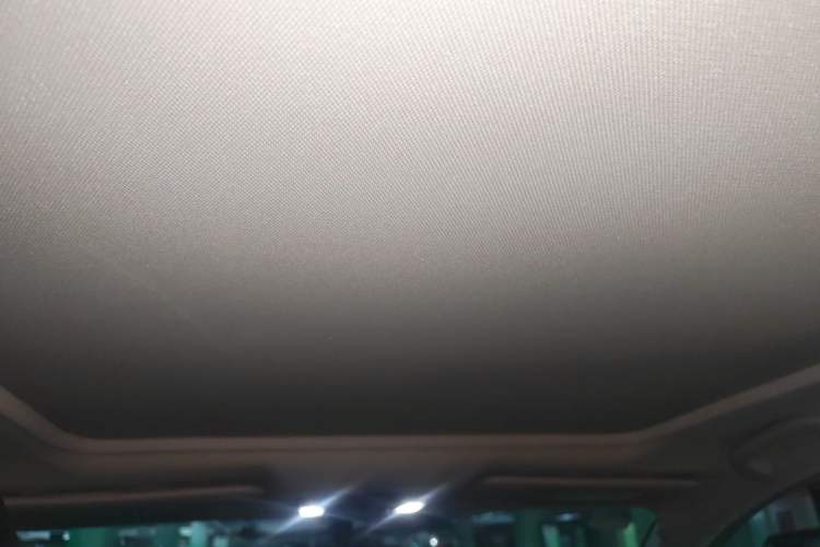 Used Honda Vezel 2020 1.5L CVT Pioneer Edition Headliner