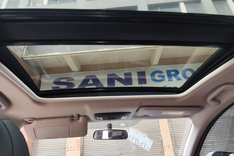 Used Honda Vezel 2020 1.5L CVT Pioneer Edition Headliner