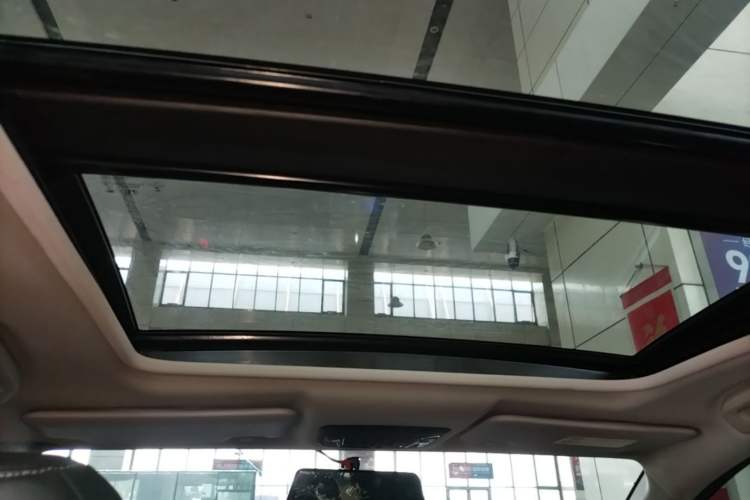 Used Honda Vezel 2020 1.5L CVT Luxury Edition Headliner