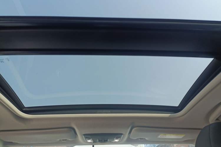 Used Honda Vezel 2020 1.5L CVT Elite Edition Headliner