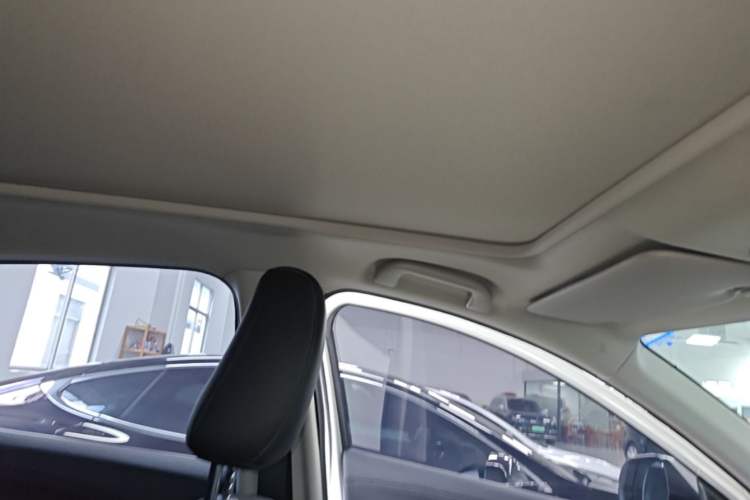 Used Honda Vezel 2020 1.5L CVT Luxury Edition Headliner