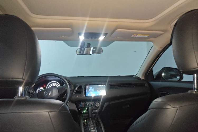 Used Honda Vezel 2020 1.5L CVT Elite Edition Headliner