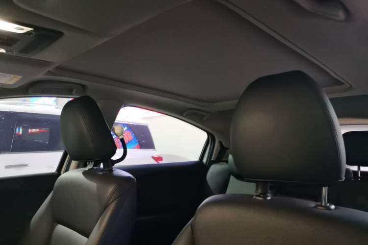Used Honda Vezel 2020 1.5L CVT Pioneer Edition Headliner