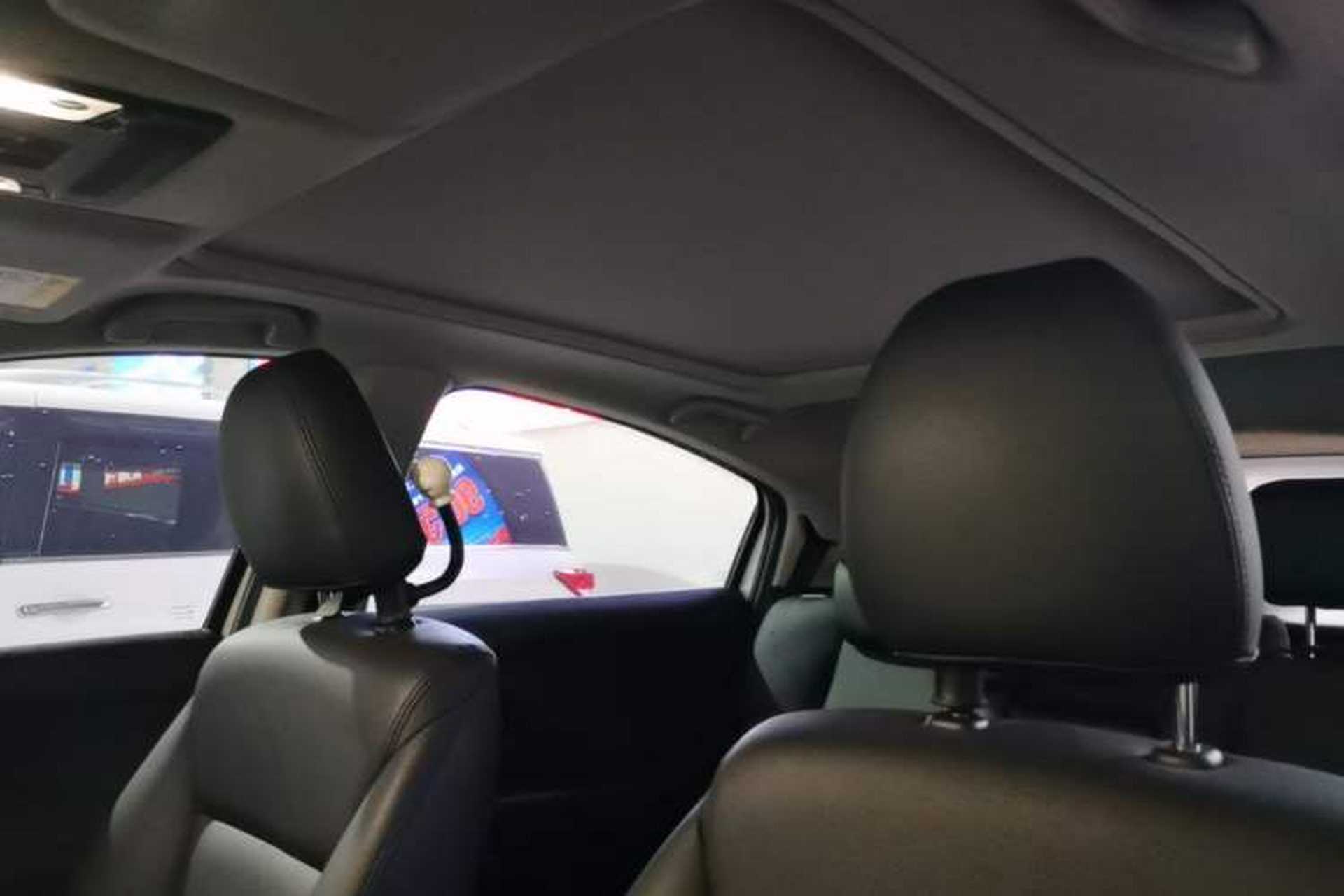 Used Honda Vezel 2020 1.5L CVT Pioneer Edition Headliner